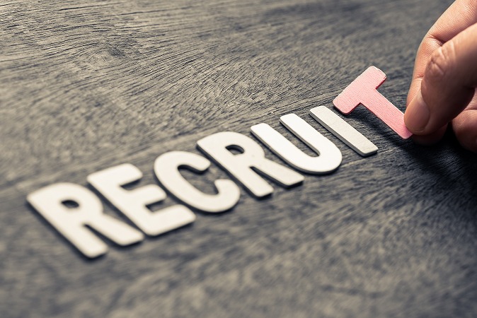 リクルートの文字